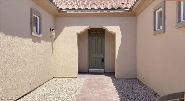 Building Photo - 2768 Kindeace Ave