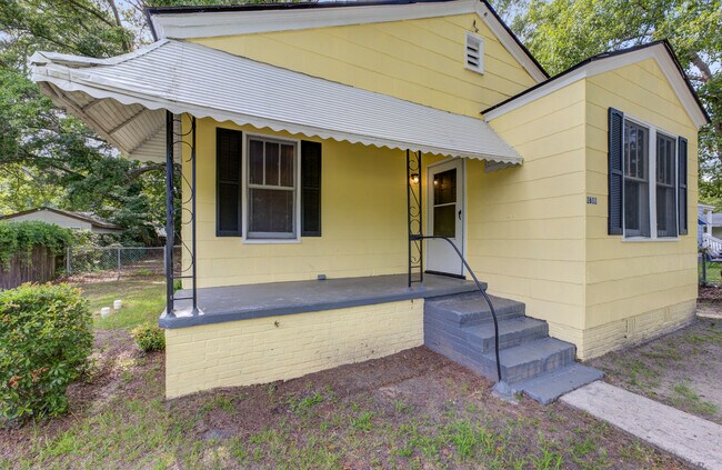 Building Photo - 2612 Wye Ln