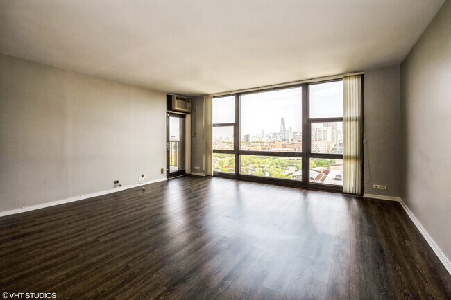 Foto del edificio - 2605 S Indiana Ave