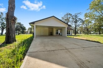 Building Photo - 456 Deep Woods Ln