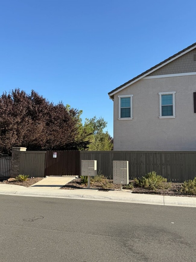 Building Photo - 3223 Le Bourget Ln