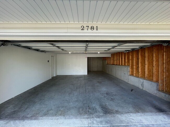 Foto del edificio - 2781 Saturn Dr