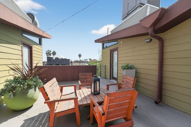 Building Photo - 1418 Innes Pl
