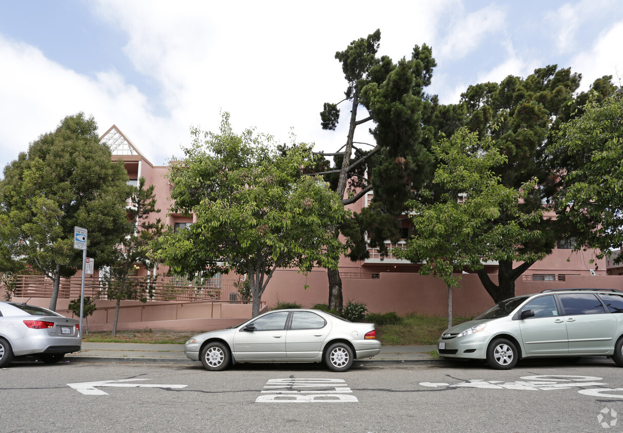 Foto del edificio - Rosewood Apartments