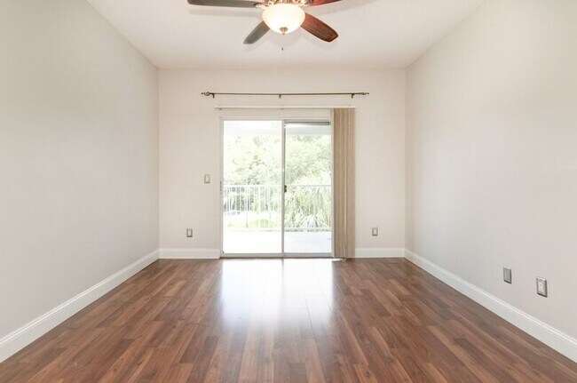Building Photo - 2504 Grassy Point Dr