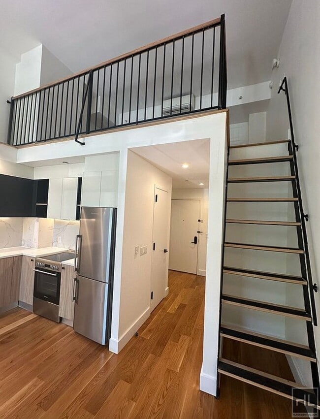 Foto del edificio - Bruckner Boulevard