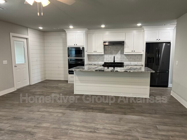 Foto del edificio - 606 Wanda St