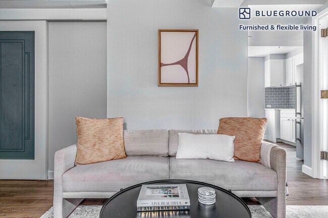 Foto del edificio - 240 W 73rd St