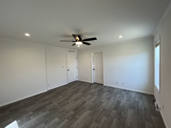 Foto del edificio - 5049 W Sawgrass Dr