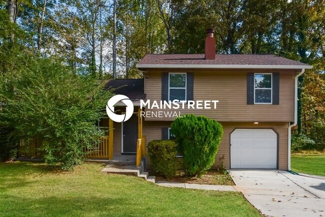 3 Bedroom Pet-Friendly Home in Lithonia, GA with Main Street Renewal - 3 Bedroom Pet-Friendly Home in Lithonia, GA with Main Street Renewal