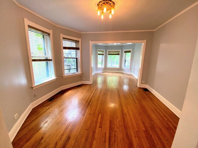 Foto del edificio - 5339 N Winthrop Ave