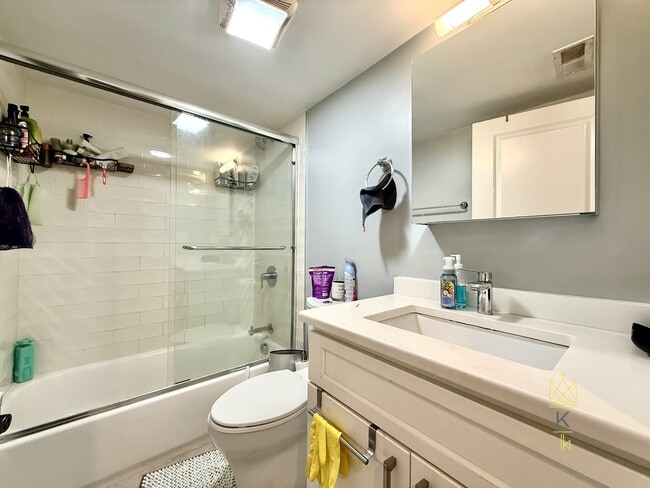 Foto del edificio - 8 Nira Ave