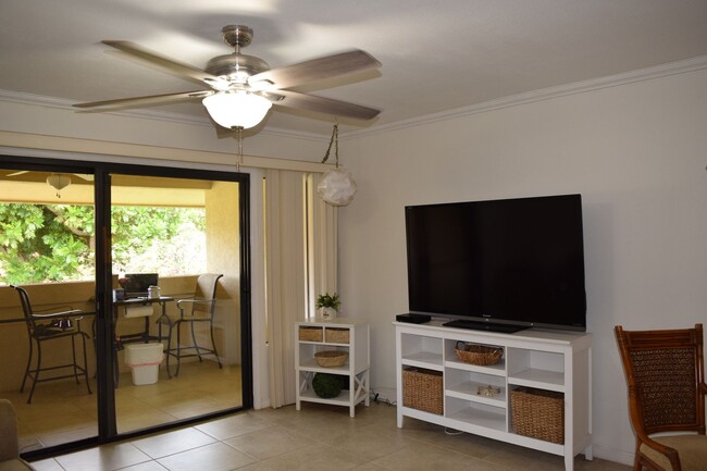 Foto del edificio - Maui Gardens 1bd 1ba upstairs Unit - Mostl...