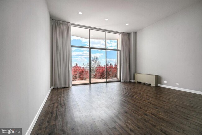 Foto del edificio - 1200 N Nash St