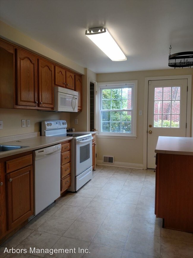 Foto del edificio - 3 br, 2.5 bath House - 1273 Cedar Blvd