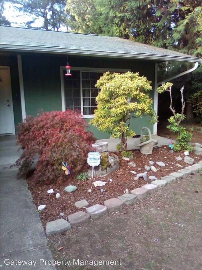 Building Photo - 3 br, 2 bath House - 40 E MERIONETH ROAD