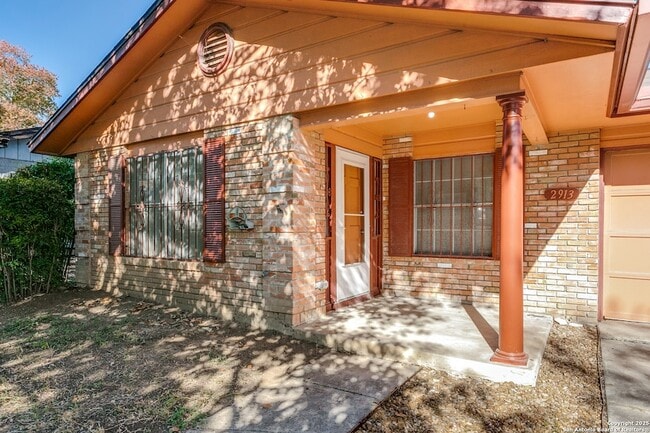 Building Photo - 2913 Eisenhauer Rd