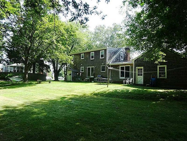 Foto del edificio - 48 Pleasant St