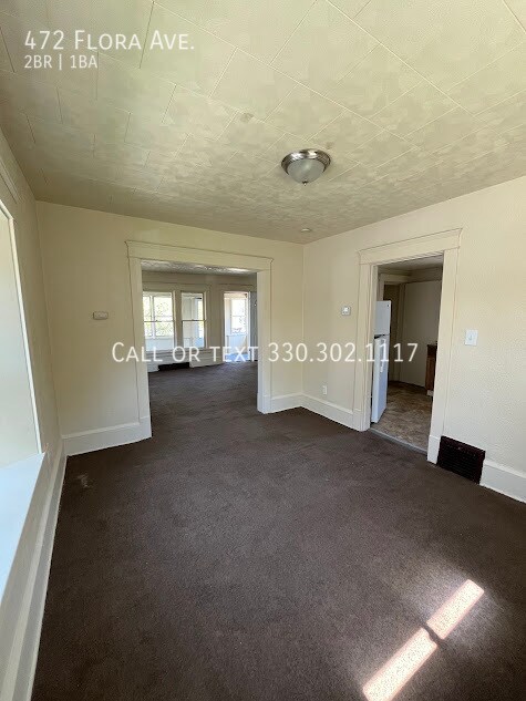 Building Photo - 472 Flora Ave