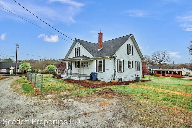 Foto del edificio - 4 br, 2 bath House - 2241 15th Avenue NE