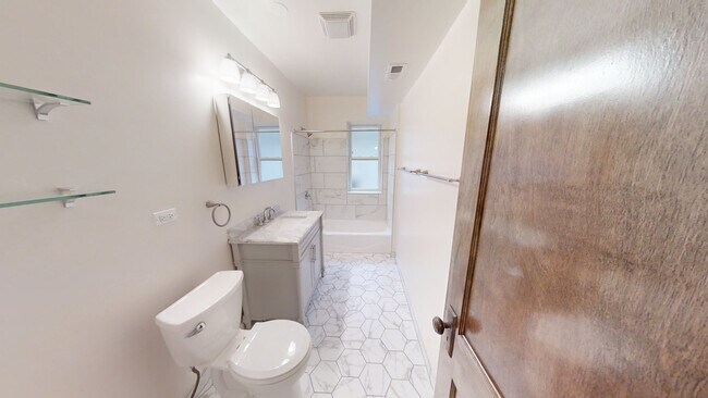 Foto del edificio - 4817 N Oakley Ave