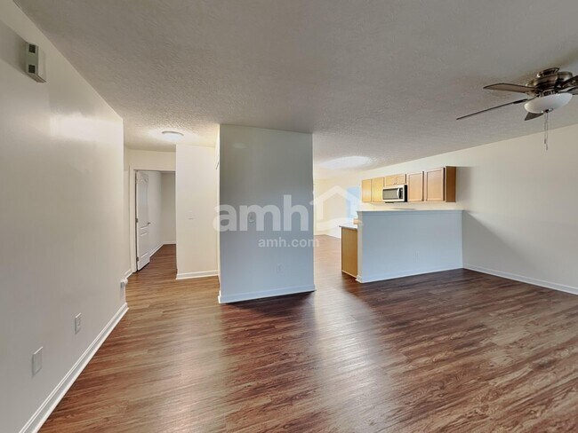 Foto del edificio - 2551 Samantha Dr