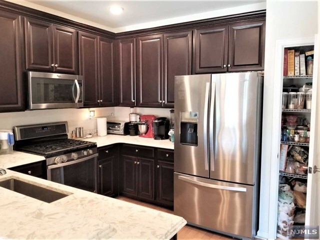 Building Photo - 99 Wesmont Drive