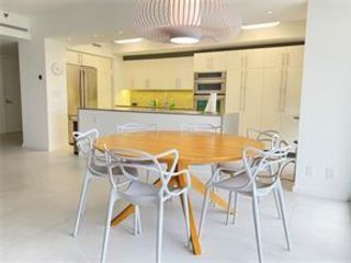 Foto del edificio - 19500 Turnberry Way