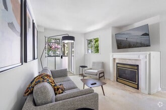 Building Photo - 1126 W 11th Ave
