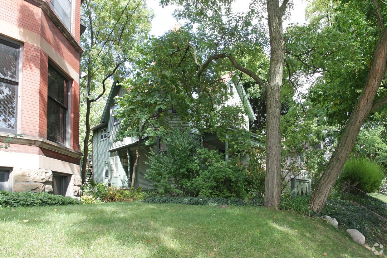 Foto del edificio - 623 Cherry St SE