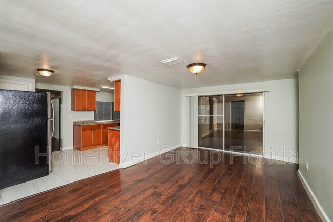 Building Photo - 3618 Springfield Dr