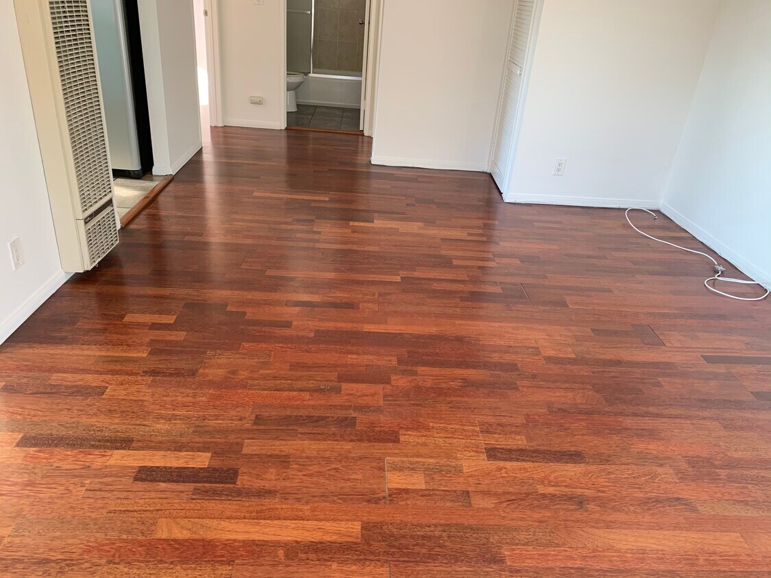Foto principal - 4360 Camero Ave