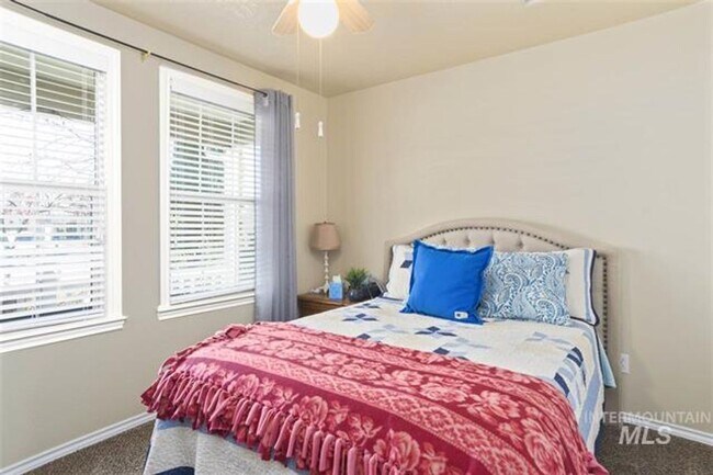 Foto del edificio - 3 Bedroom 2 Bath Single Level Blackhawk Subdivision