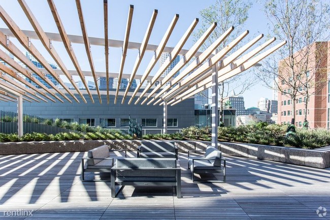 Building Photo - 60 Seaport Blvd