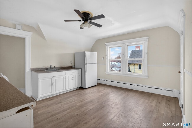 Foto del edificio - 361 Ridgefield Ave