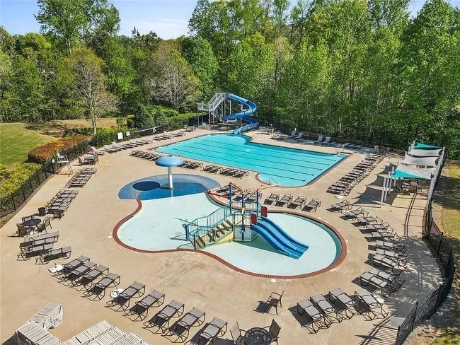Large pool - 5260 Sherwood Way