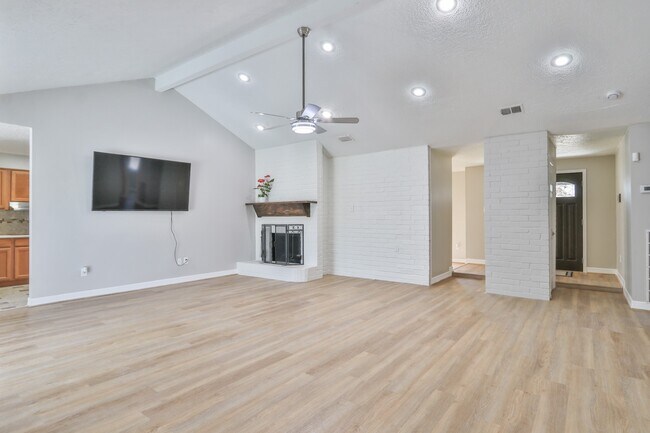 Foto del edificio - 509 Belmont Dr