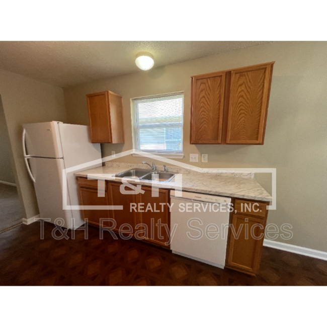 Foto del edificio - 665 Blue Meadow Dr