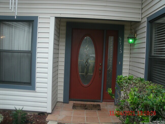 Foto del edificio - 5715 Oolooteka Dr