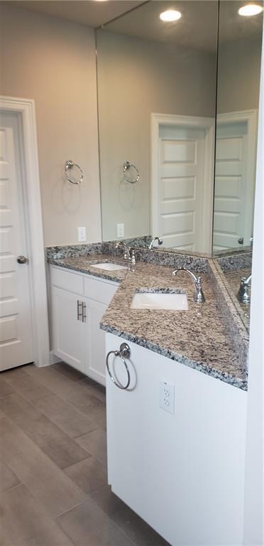 Foto del edificio - 100 Everett Ct