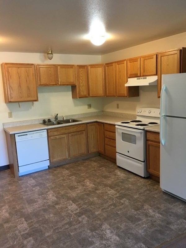 Kitchen - 3555 Old Richardson Hwy