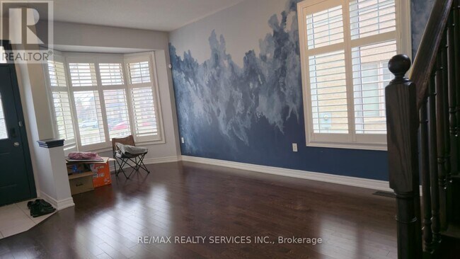 Building Photo - 92 Allegro Dr