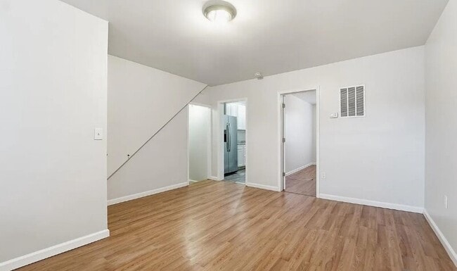 Building Photo - 1310 N Ellwood Ave