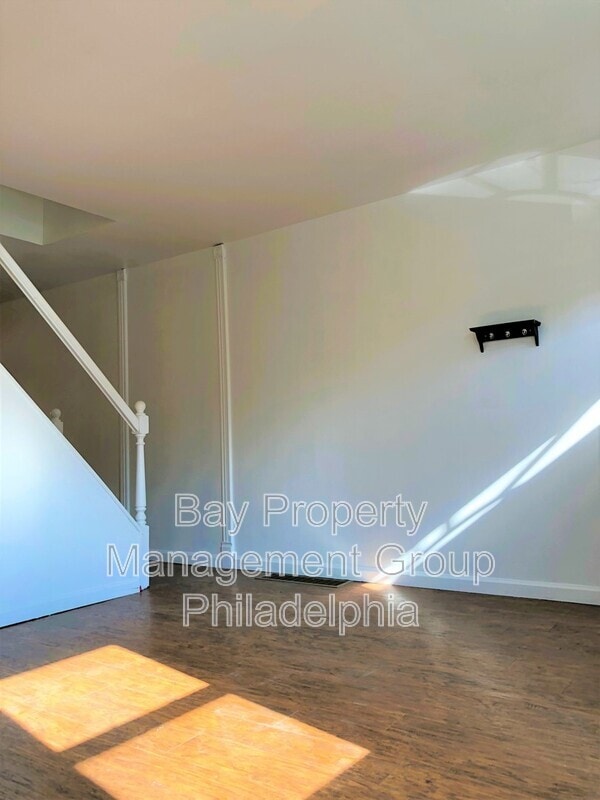 Building Photo - 2306 E Thompson St