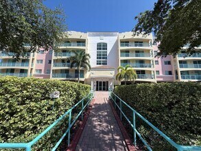 Building Photo - 201 Golden Isles Dr