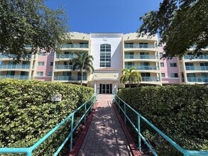 Building Photo - 201 Golden Isles Dr