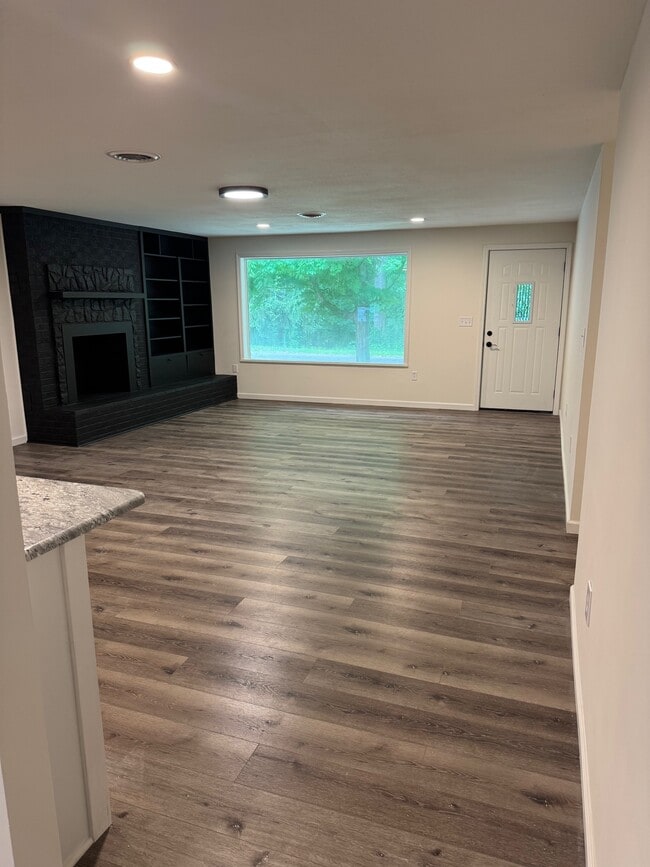 Building Photo - 701 Ravine Park Blvd
