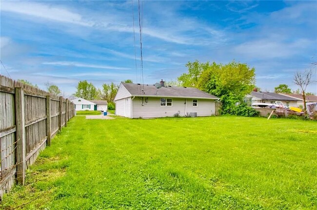 Building Photo - 9920 Catalina Dr