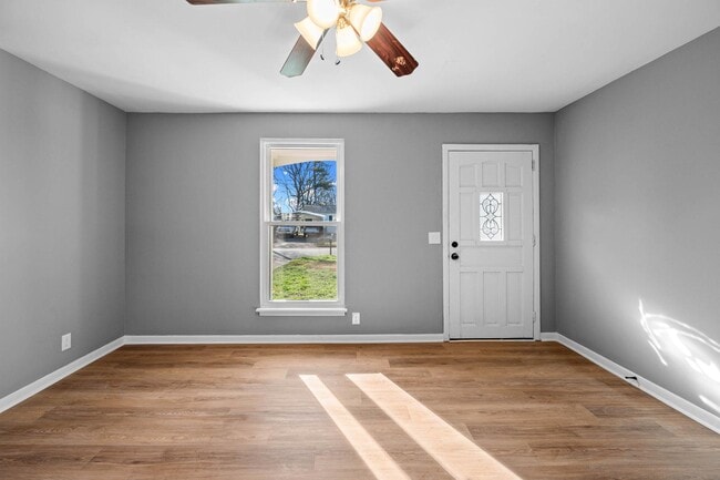 Foto del edificio - 3314 Lockwood Ct SW