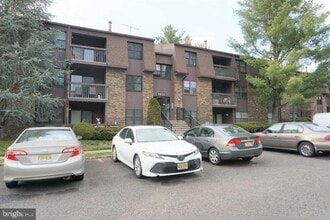 Building Photo - 1914 Old Stone Mill Dr